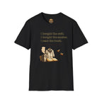 T-Shirt — Humorvolles Literatur-T-Shirt: „Ich kaufte den Anzug. Ich kaufte den Smoker. Ich las das Buch.“