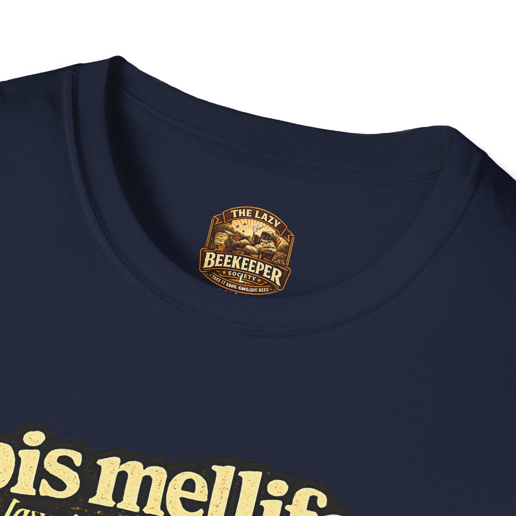 T-Shirt mit Definition der Honigbiene Apis Mellifera — Honigbienen-Illustration & Spruch zum Artenschutz