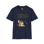 T-Shirt — Humorvolles Literatur-T-Shirt: „Ich kaufte den Anzug. Ich kaufte den Smoker. Ich las das Buch.“