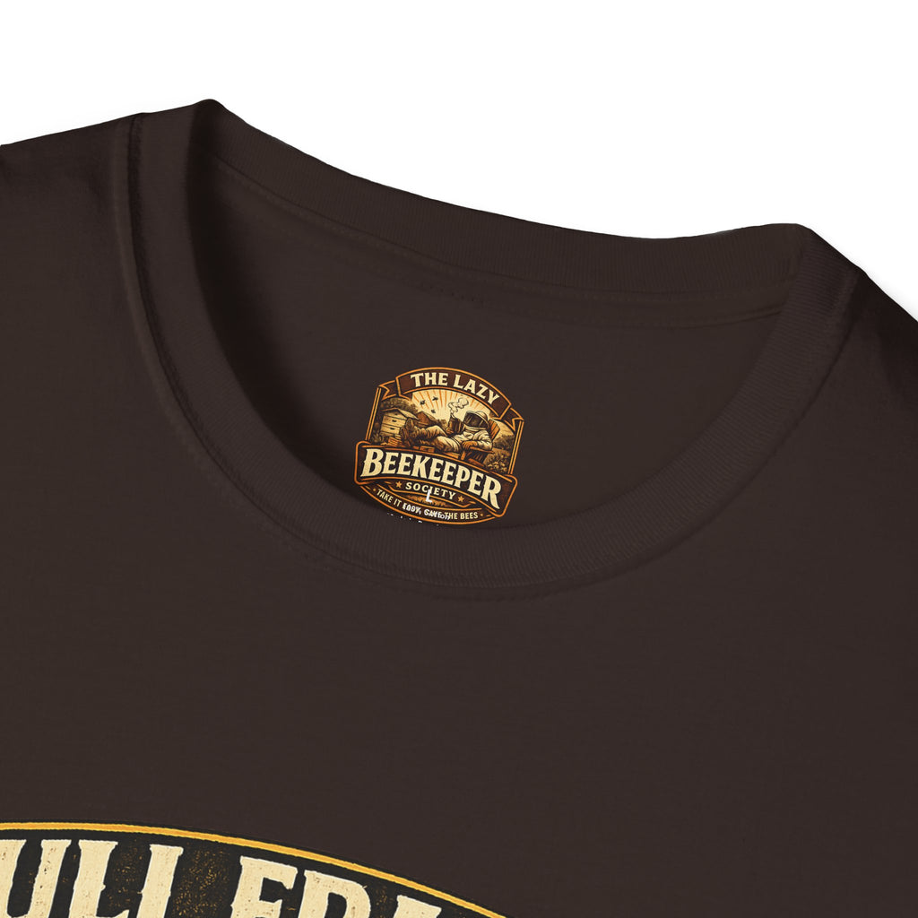 T-Shirt „Pull Frames Drink Coffee“ – Imker Kaffee & Waben Grafik-T-Shirt