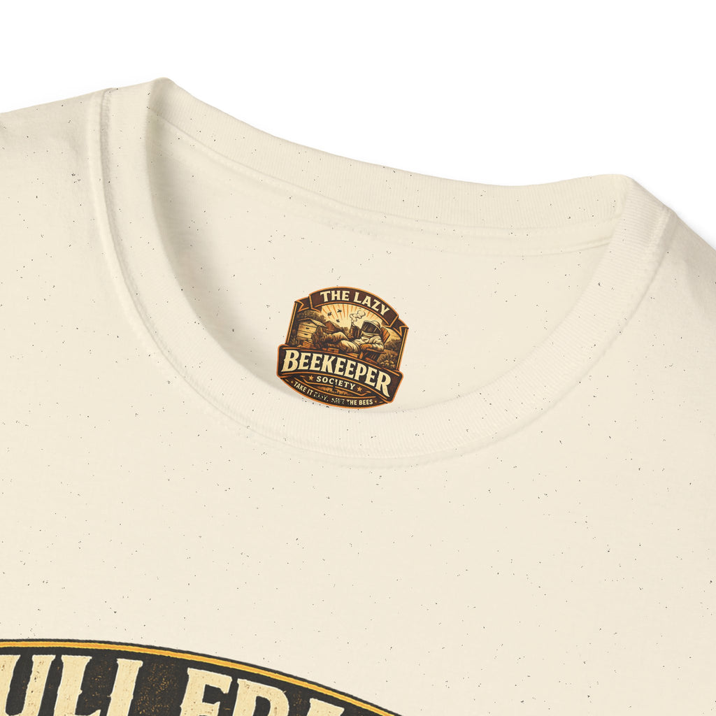 T-Shirt „Pull Frames Drink Coffee“ – Imker Kaffee & Waben Grafik-T-Shirt